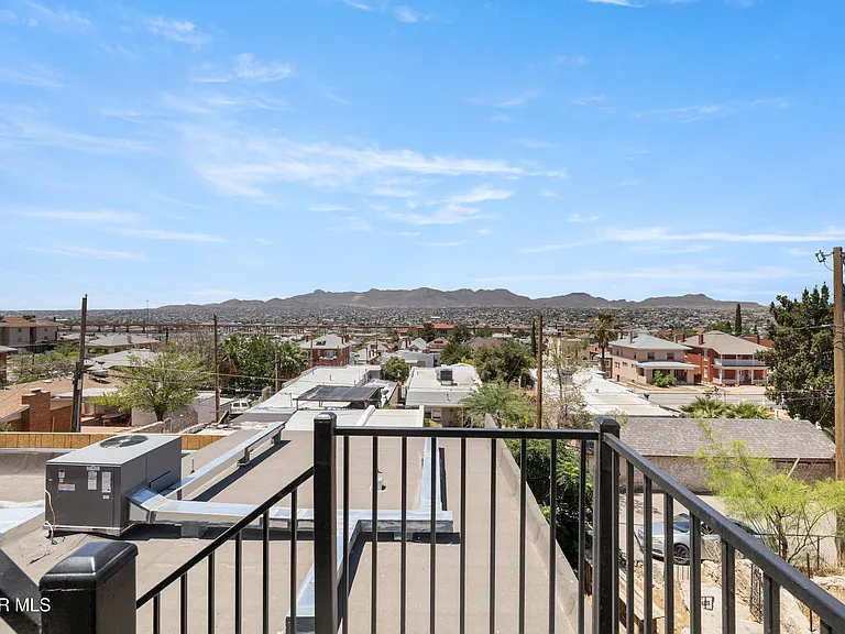 914 W Yandell Dr #3B — Photo 8