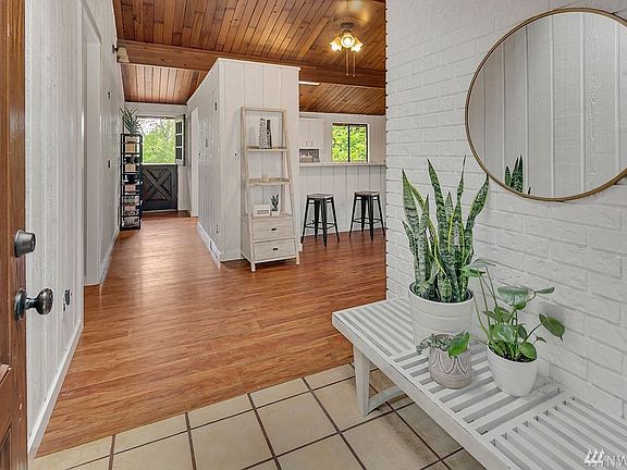 Inviting entryway