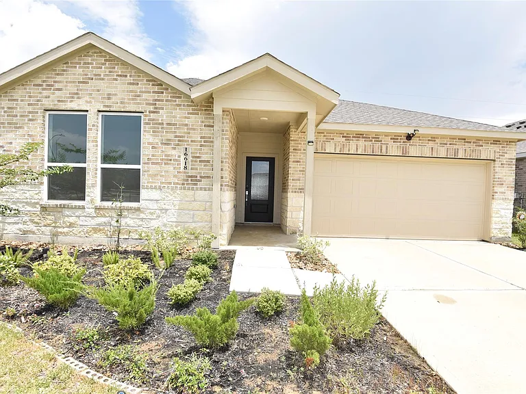 16618 Texas Palmetto Way — Photo 2