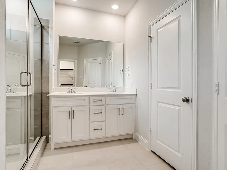 810 Sicily Blvd — Photo 4