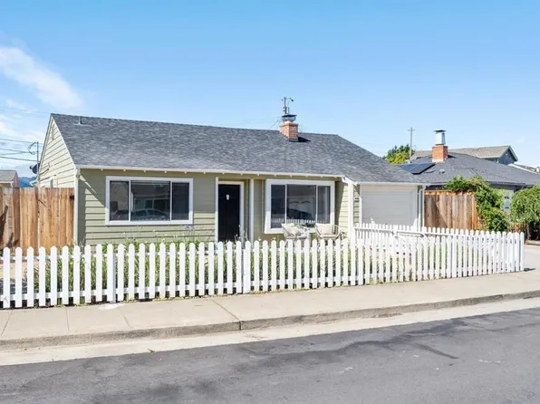 1862 Nash Dr, San Mateo, CA 94401