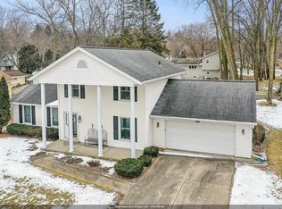 2426 Remington Rd, Green Bay, WI 54302