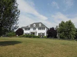 20 Northwood Dr, Pittstown, NJ 08867