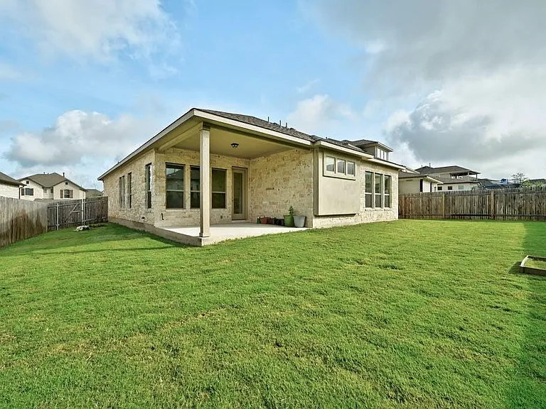6725 Denia Dr — Photo 25