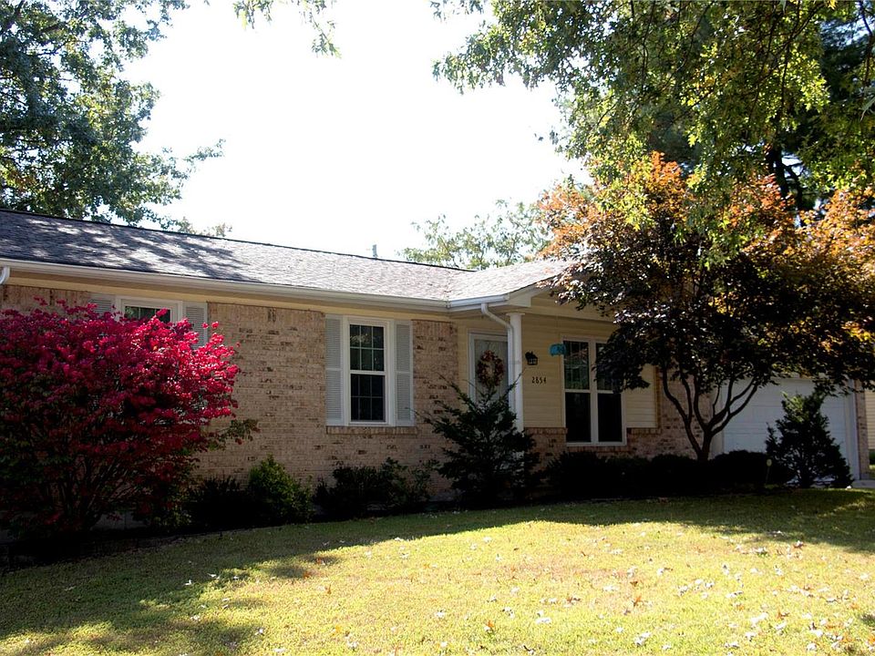 1st image of 2854 Woodbury Dr