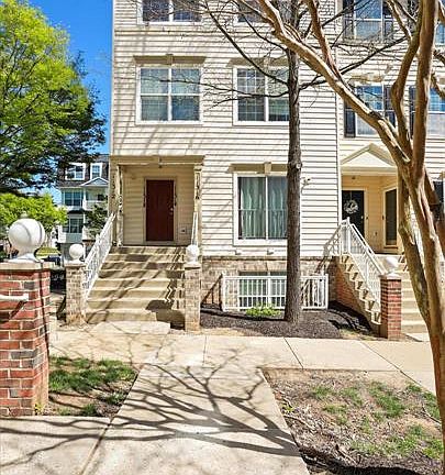 4th image of 11312 King George Dr #4