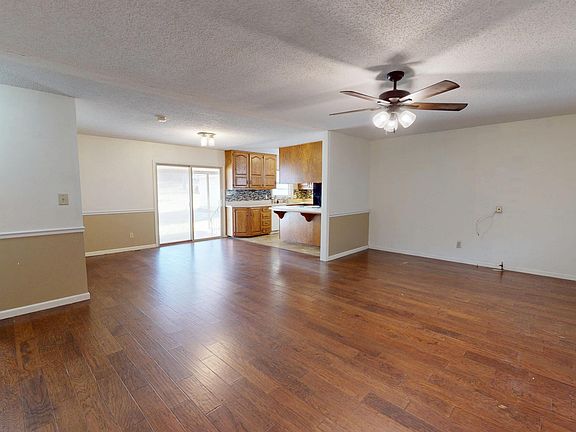 2nd image of 623 Scenic Hills Dr