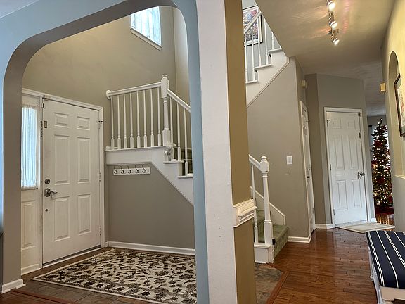 3rd image of 1821 Somersby Ln
