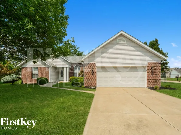 3249 Silvertrail Ct, Saint Charles, MO 63301