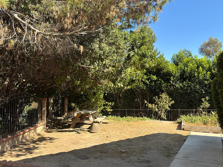 2092 Peaceful Hills Rd — Photo 53
