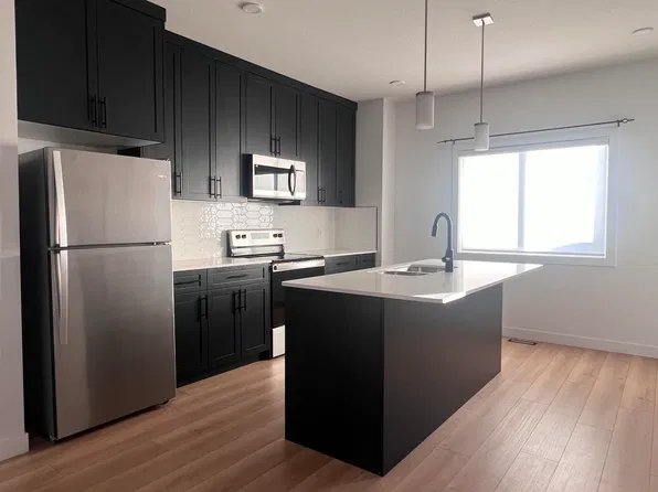 7133 178th Ave NW, Edmonton, AB T5Z 0T8