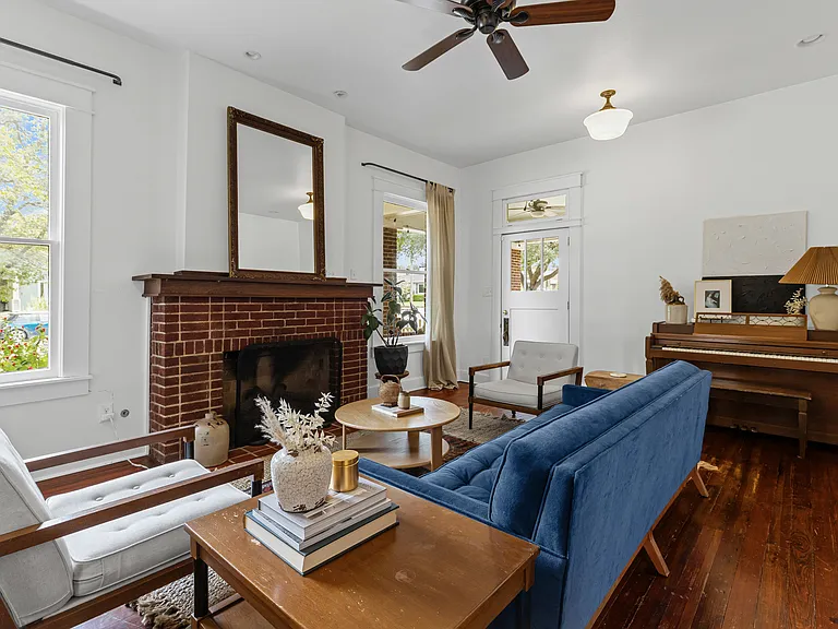 2260 Fairmount Ave — Photo 4