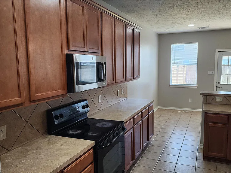 11428 Hackmatack Way — Photo 11