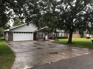 4637 Hilltop Dr, Ocean Springs, MS 39564