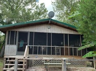 1725 Doyle Ct NE, Steinhatchee, FL 32359