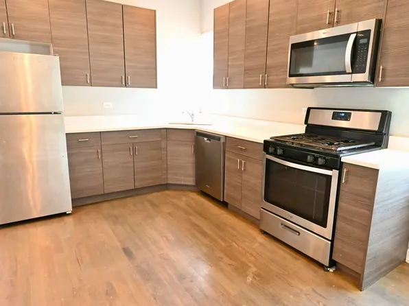 2750 W Cermak Rd #3F, Chicago, IL 60608