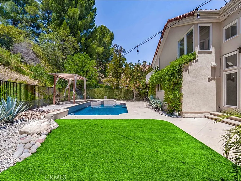 24961 Alicante Dr — Photo 33