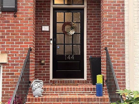 3rd image of 144 W Ridge Way