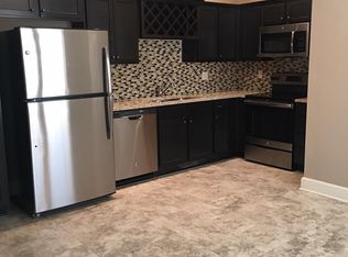 2121 SW Timbertrace Ln, Lees Summit, MO 64082