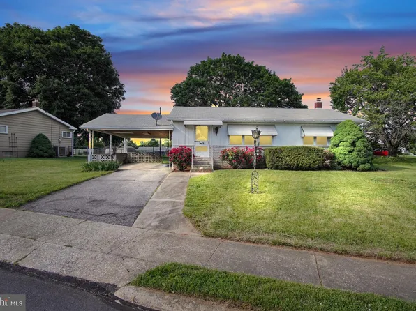 844 Gunnison Rd, York, PA 17404