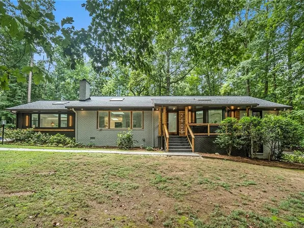 2605 McKinnon Dr, Decatur, GA 30030