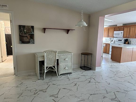 5th image of 1645 Glen Abby Ln #668