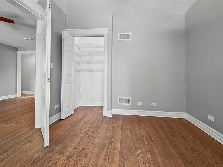 2211 W Winona St #1 — Photo 10