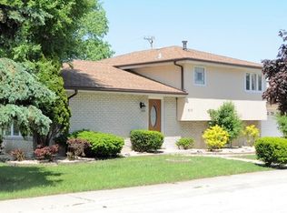 8315 S Oketo Ave, Bridgeview, IL 60455