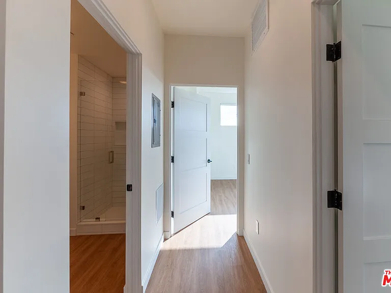 747 Lillian Way #8 — Photo 20