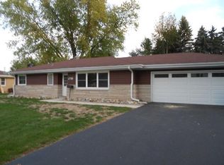 2718 Dougall Rd, Joliet, IL 60433