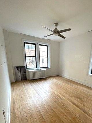 3rd image of 230 E 71st St APT 4H