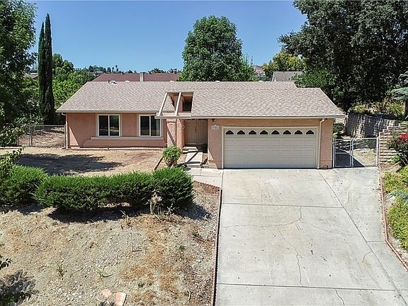 5th image of 7701 Woodhall Ave