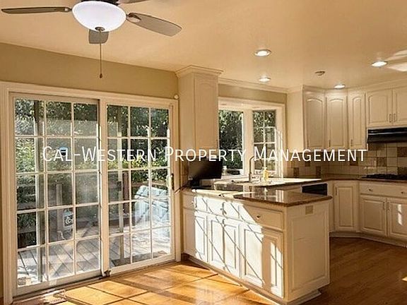 5th image of 1608 Guadalajara Ct