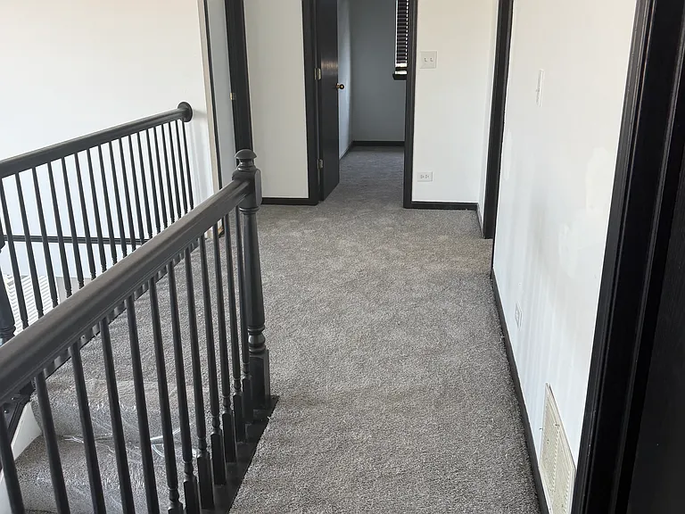 1041 Woodview Ct — Photo 8