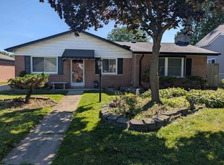23700 Talbot St, Saint Clair Shores, MI 48082