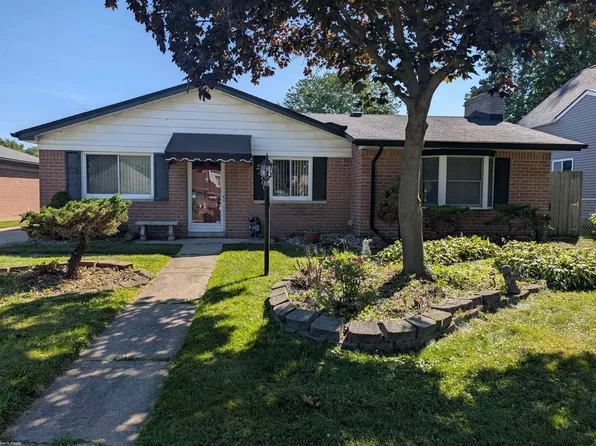 23700 Talbot St, Saint Clair Shores, MI 48082