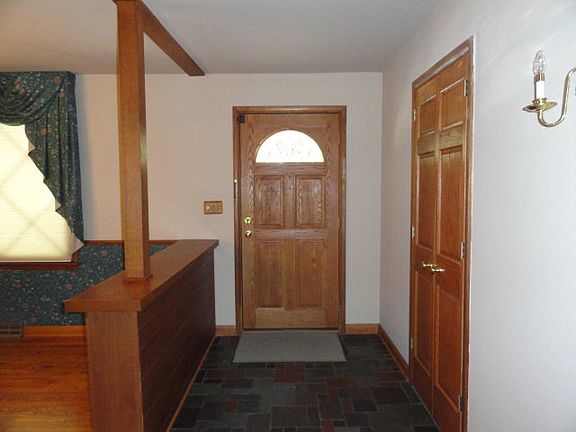 4th image of 2700 Gilbert Ave