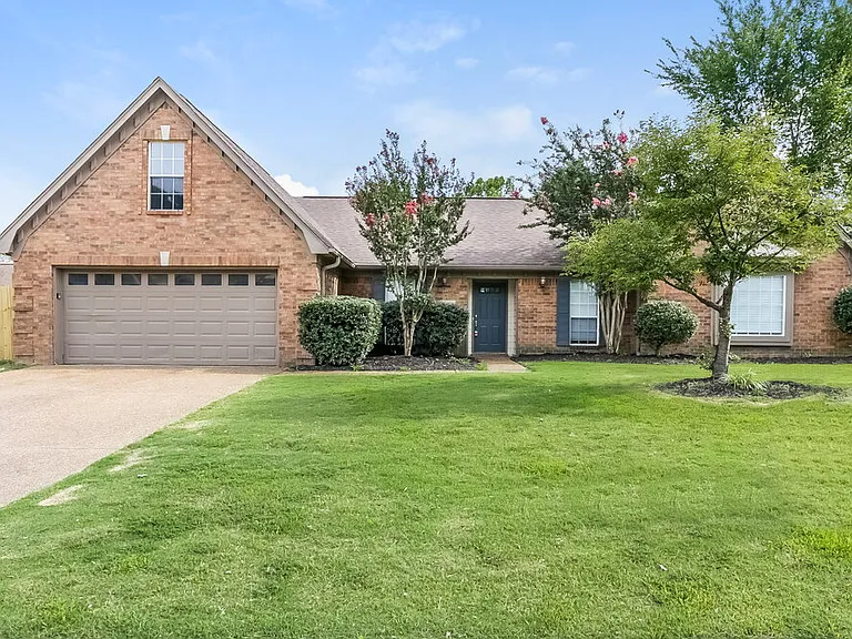 6743 Hare Run Ln — Photo 1