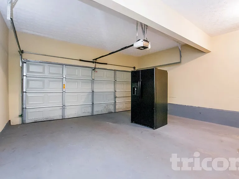 130 Labrea Blvd — Photo 14