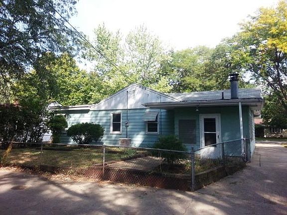 2nd image of 805 Theodore St