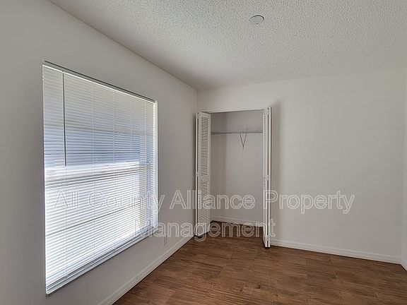 5th image of 14679 Pine Glen Cir