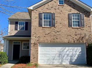 946 Old Forester Ln, Charlotte, NC 28214
