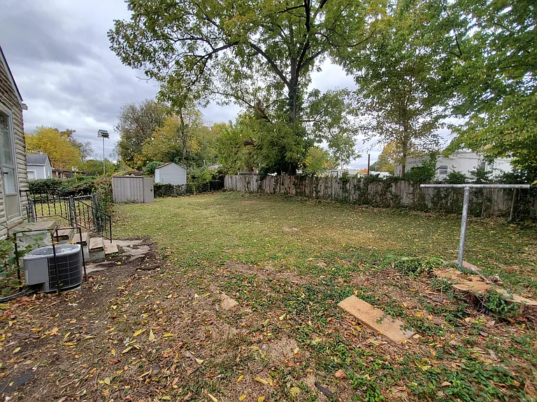 1419 Shingo Ave — Photo 3