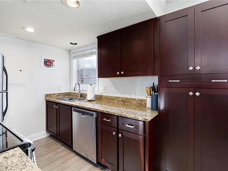 6900 Roswell Rd #3-E — Photo 14