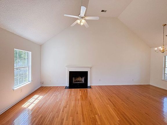 3rd image of 118 Sea Cotton Cir