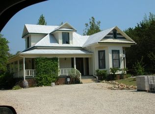 825 Hancock Rd, Canyon Lake, TX 78133