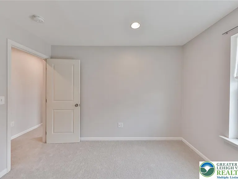 312 Central Park Ave — Photo 24