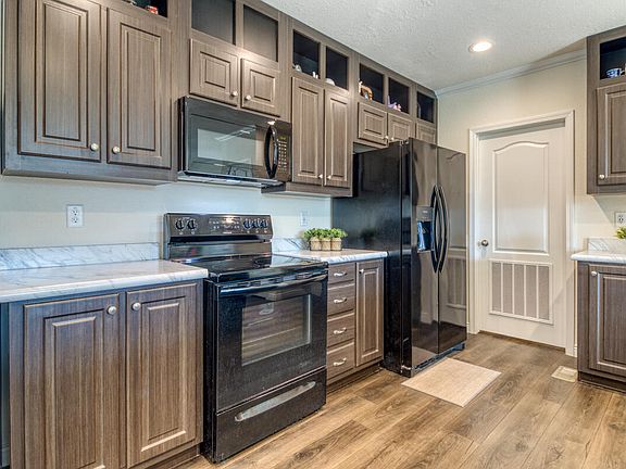 3rd image of 7994 SW Sandy Pl