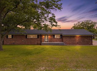 219 E Ozark St, Morris, OK 74445