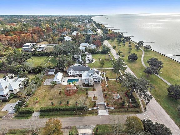 2nd image of 2441 Lakeshore Dr